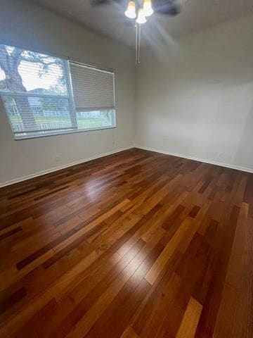 Foto del edificio - 130 Newberry Ln