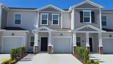 Building Photo - 2592 Skyline Lp