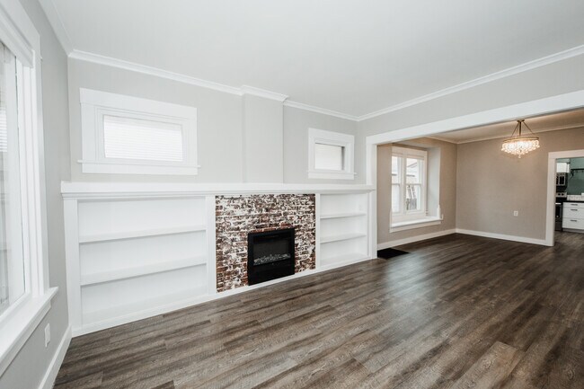 Living room - 416 E 28th Ave