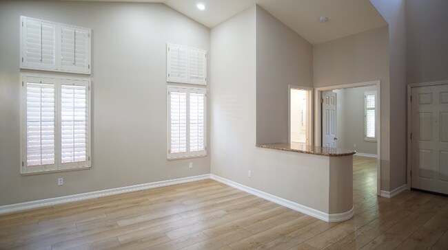 Building Photo - 6129 Yeadon Way