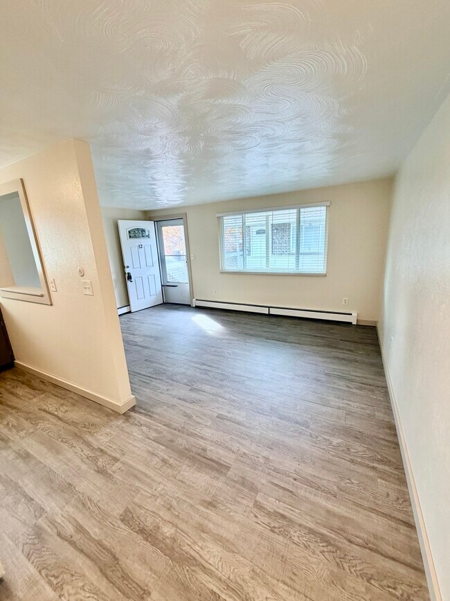 Foto del edificio - 45 Denver Way