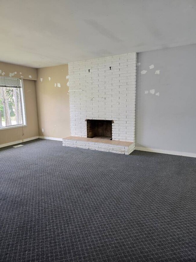 Photo du bâtiment - 11990 Dover St