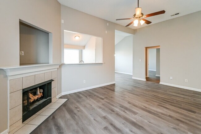 Foto del edificio - 9044 Snow Drift Ln