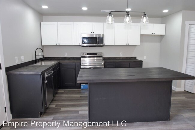 Building Photo - 3 br, 2.5 bath House - 111 Jesse Layne Dr.