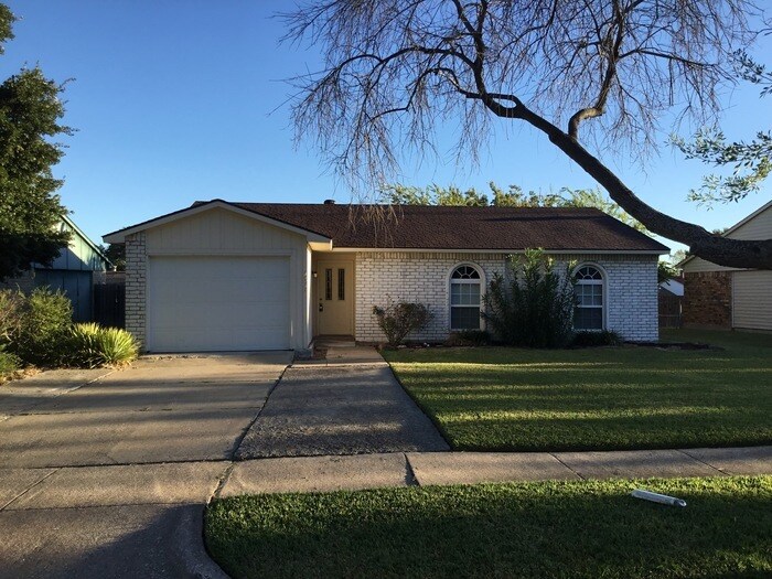 Foto principal - 5221 Norris Dr