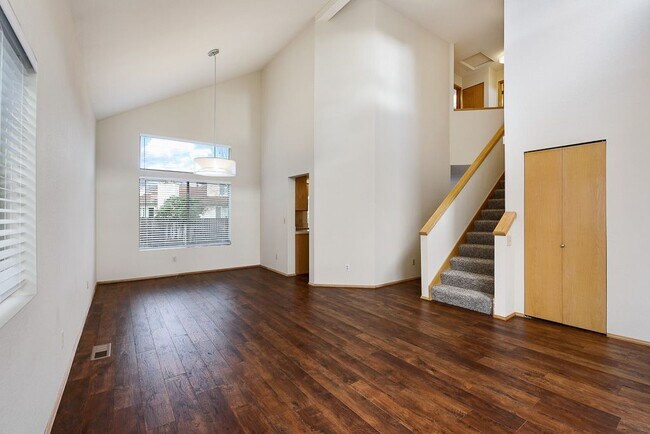 Building Photo - 35727 18th Ave SW