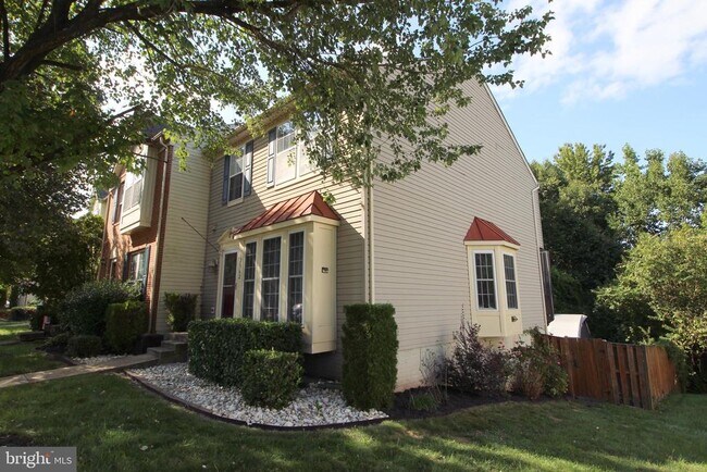 Foto del edificio - 2562 Sylvan Moor Ln