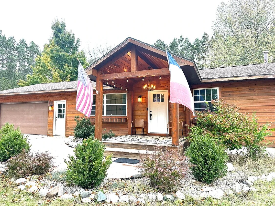 Foto principal - 2943 N Reynolds Rd