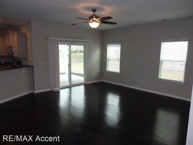 Building Photo - 4 br, 2.5 bath House - 98 McCrady Drive