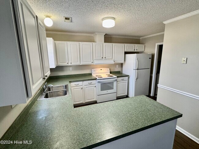 Foto del edificio - 3995 Sterling Pointe Dr