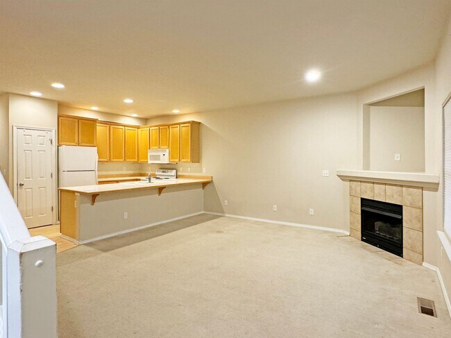 Foto del edificio - Extraordinary Corner Unit 4 Bedroom in Tim...