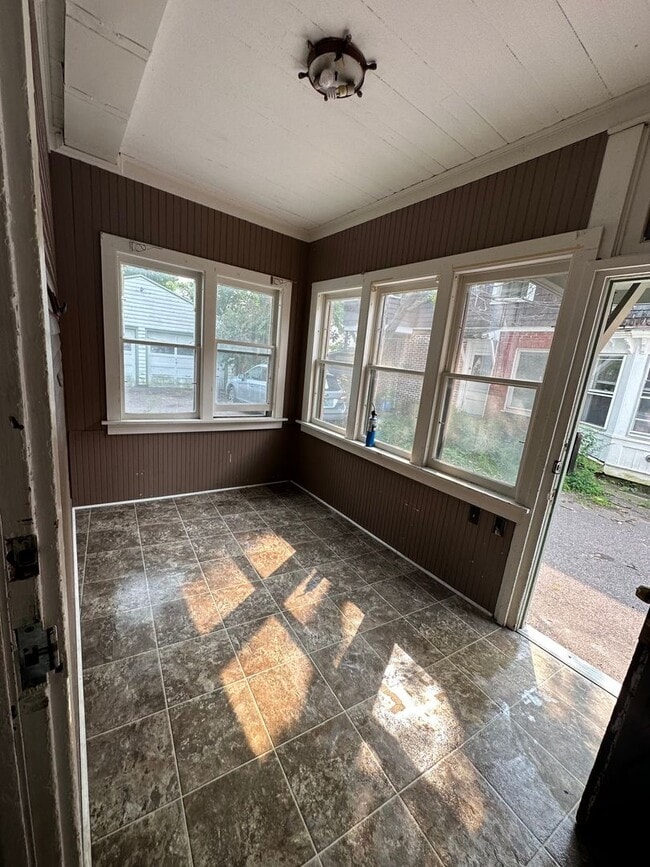 Photo - 81-83 Grant Street Apartment