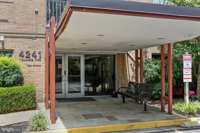 Building Photo - 4241 Columbia Pike