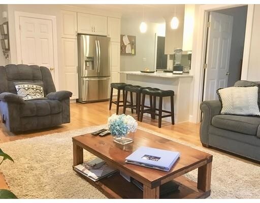 Building Photo - 168 Mill St