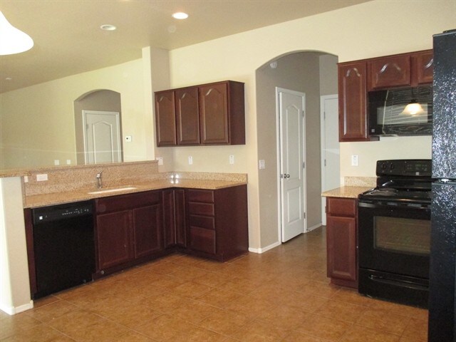 Building Photo - 17391 W Woodlands Ave