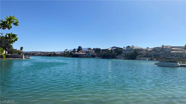 Foto del edificio - 3025 Harborside Dr