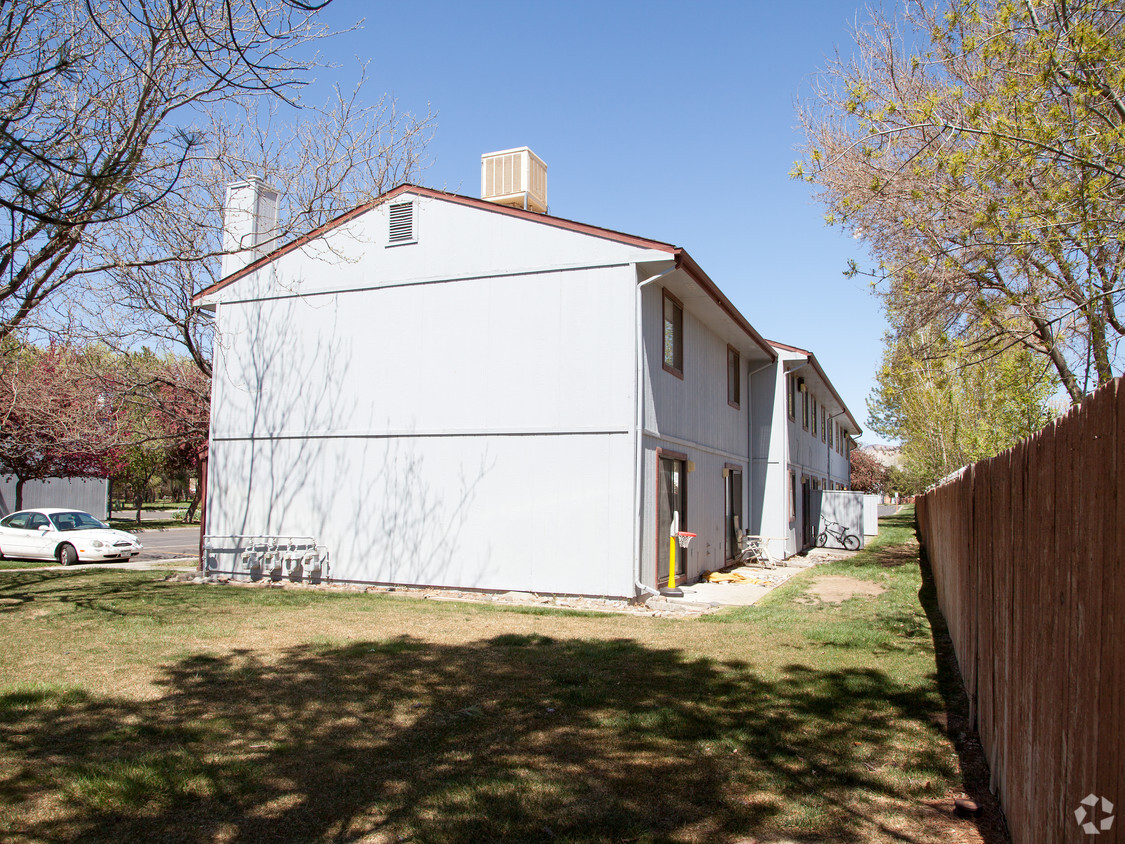 Building Photo - Clifton Townhomes