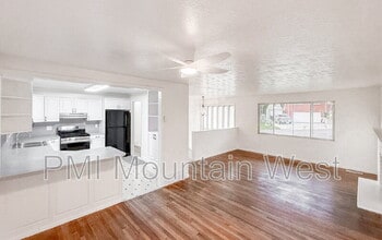 Building Photo - 698 Doren Dr