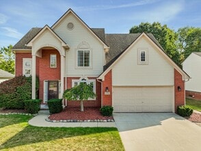 Building Photo - 2741 Blue Heron Ln