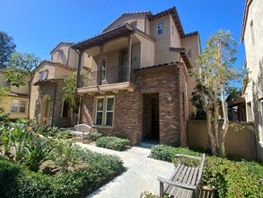 Building Photo - 130 Tall Oak