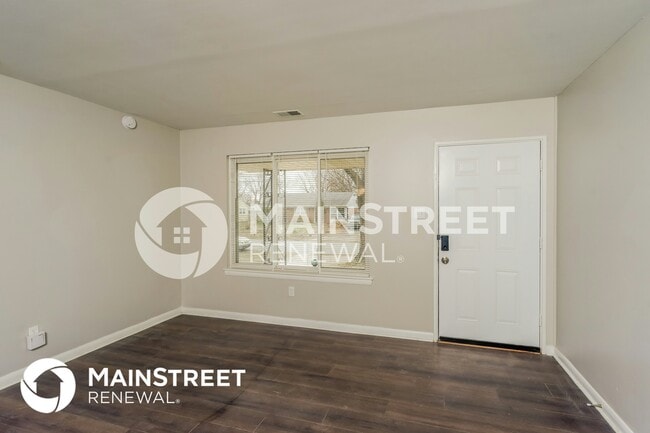 Building Photo - 3113 Maywood Pl