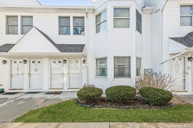 Foto del edificio - 13 Ridgewood Dr