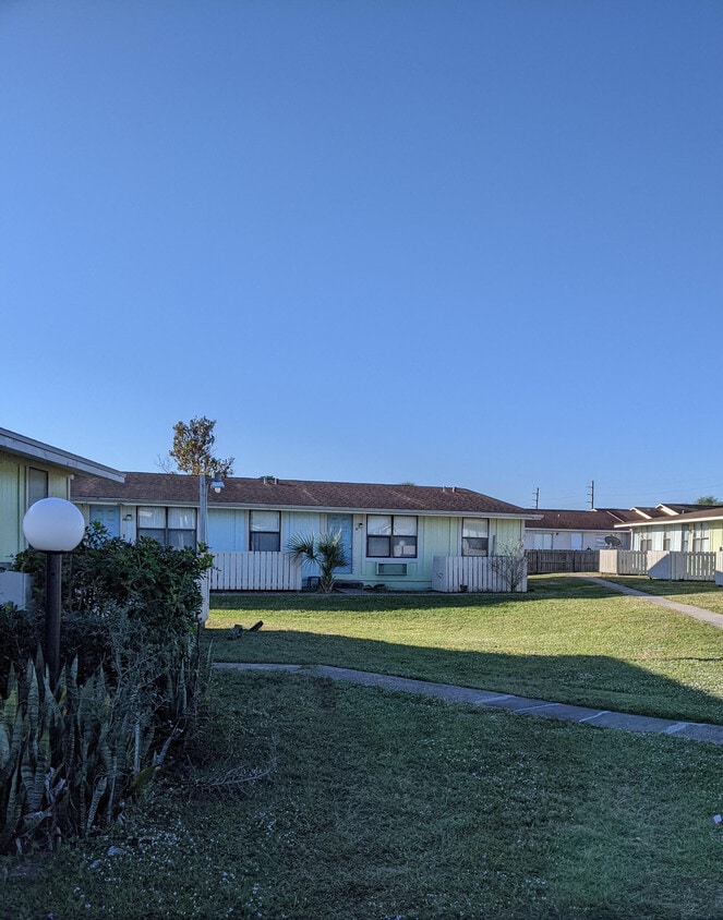 Primary Photo - Villas of Cocoa