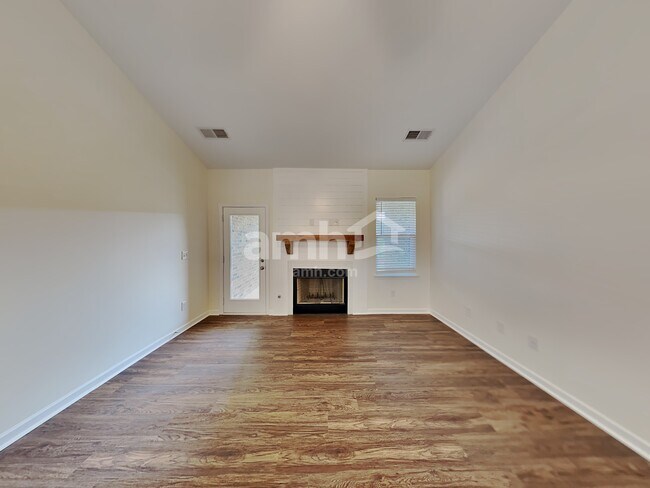 Building Photo - 304 San Anselmo Street