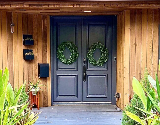 Foto del edificio - 563 Rancho Bauer Dr