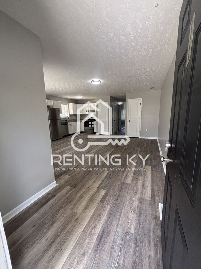 Building Photo - Newly Renovated 3 bed, 1 bath single-family home!