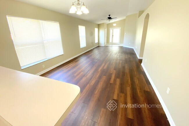 Foto del edificio - 15403 Peach Stone Pl