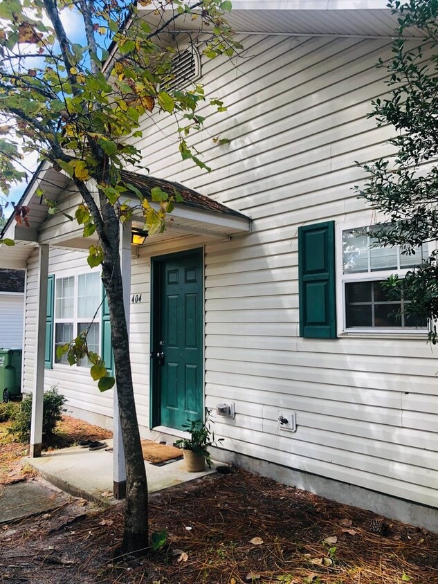 Masonboro Loop Rd | 3 Bedroom, 2 Bath - Masonboro Loop Rd | 3 Bedroom, 2 Bath