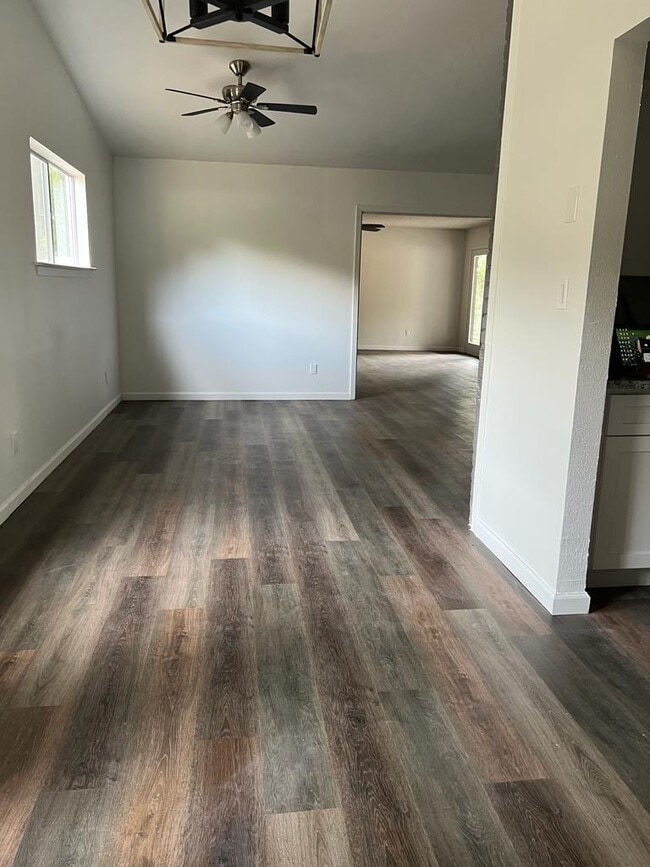 Foto del edificio - 1601 Carroll Dr