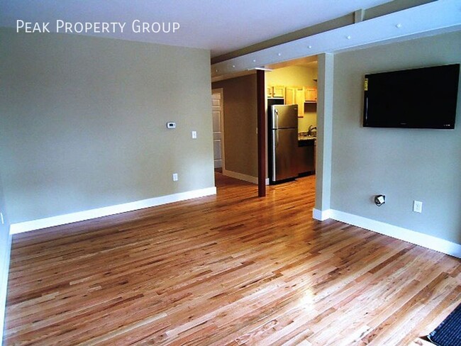 Foto del edificio - Available Fall 2025! 3 Bedroom Apartment L...