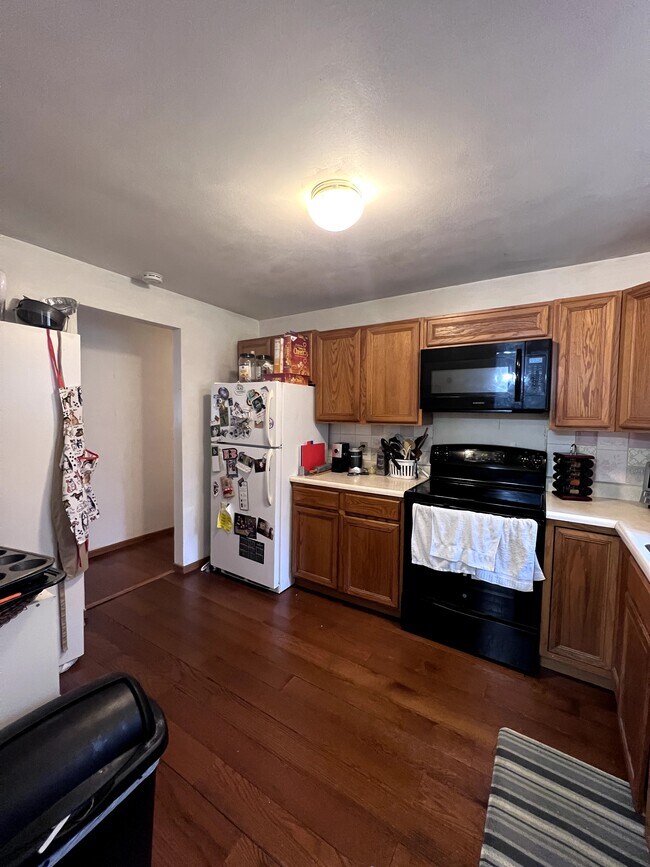 Foto del edificio - 204 Eastern Heights Dr
