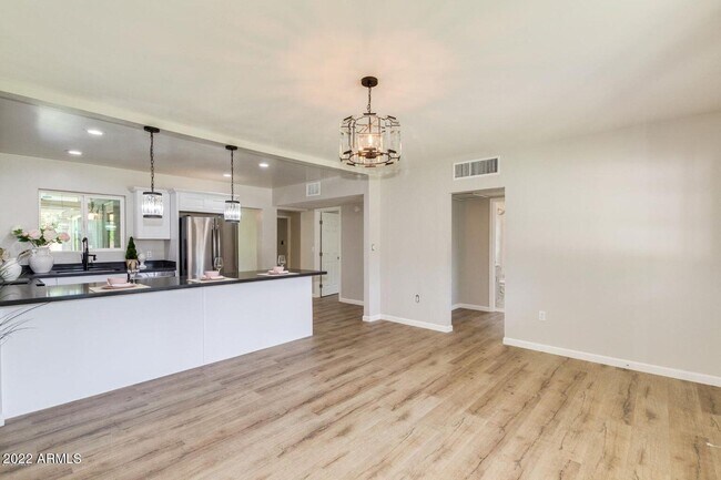 Foto del edificio - 2030 N 38th Pl