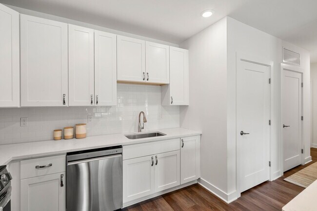 Foto del edificio - Nonesuch River Apartments