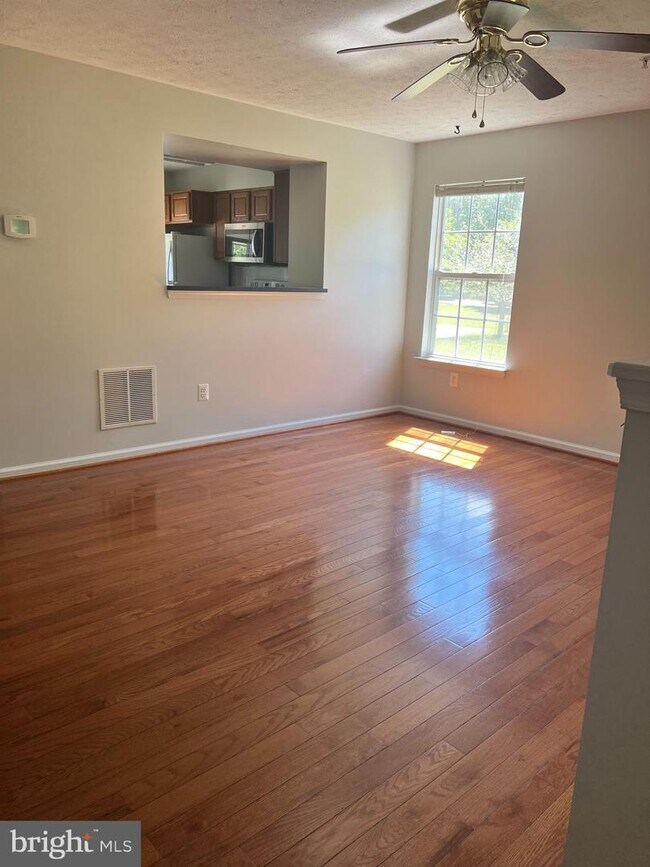 8127 Gray Stone Ln, Pasadena, MD 21122 Townhome Rentals in Pasadena