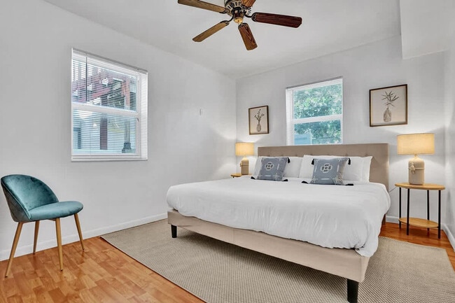 Foto del edificio - 851 N Surf Rd