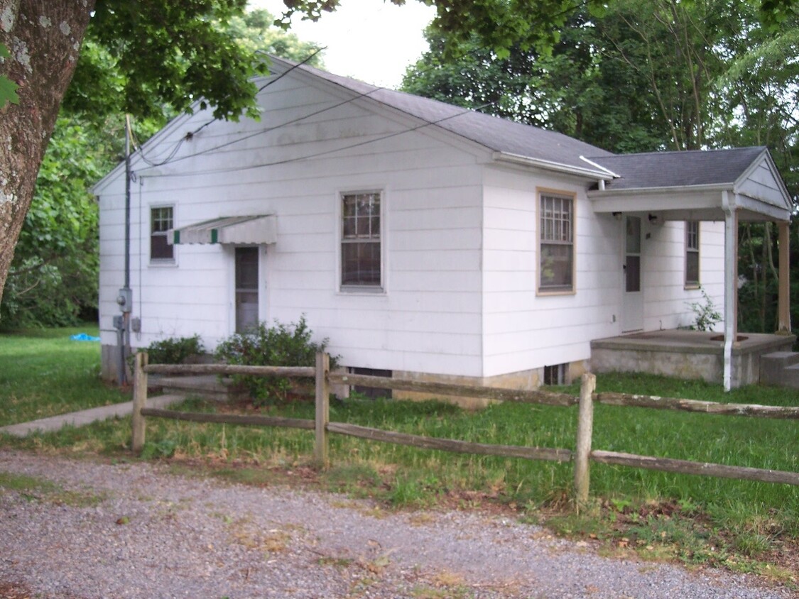 Primary Photo - 508 Lee St