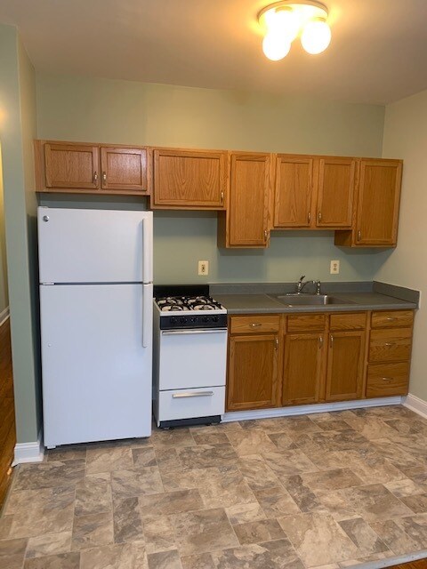 Cocina - 2919 Saint Paul St