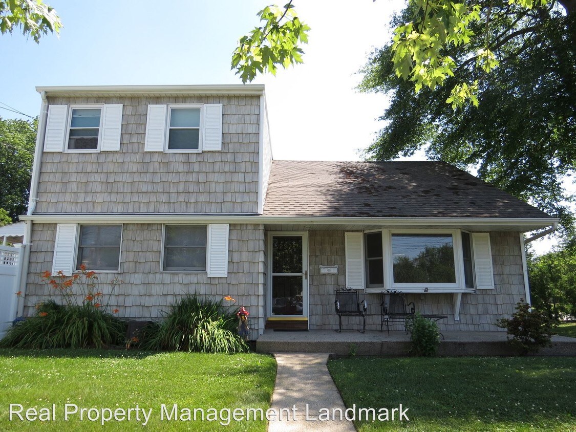 Primary Photo - 4 br, 2 bath House - 2327 Penatiquit Avenue