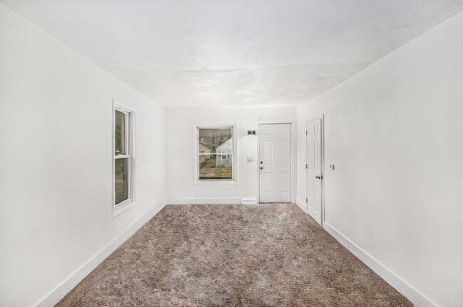 Photo - 517 Regent St House