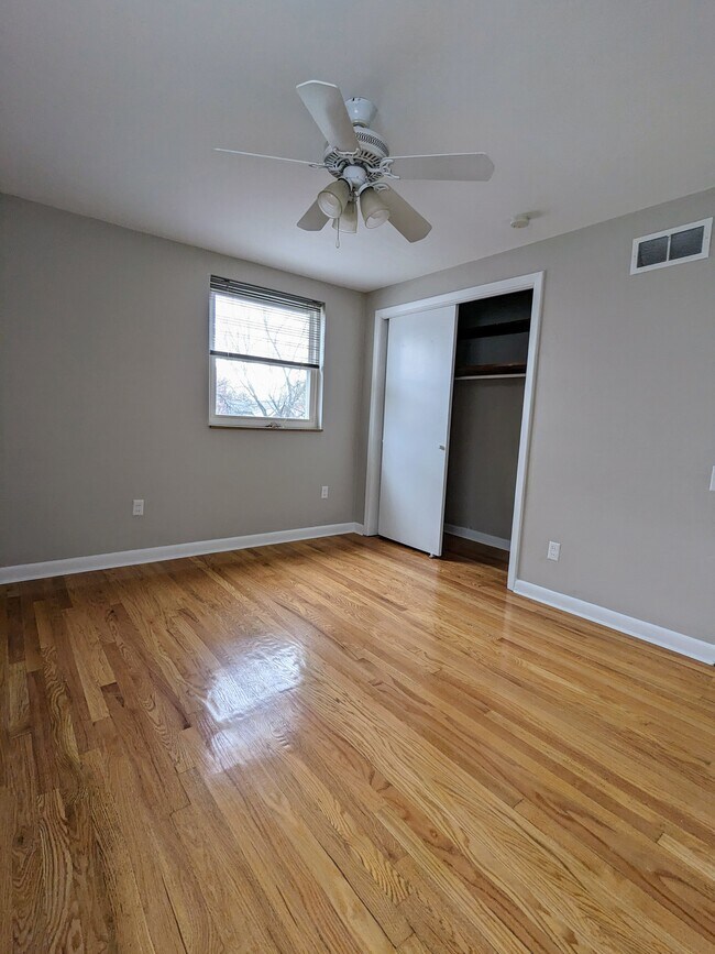 Foto del edificio - 1190 Moorlands Dr