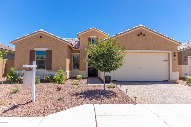 Foto del edificio - Beautiful newer single level 4 bed + den 3...
