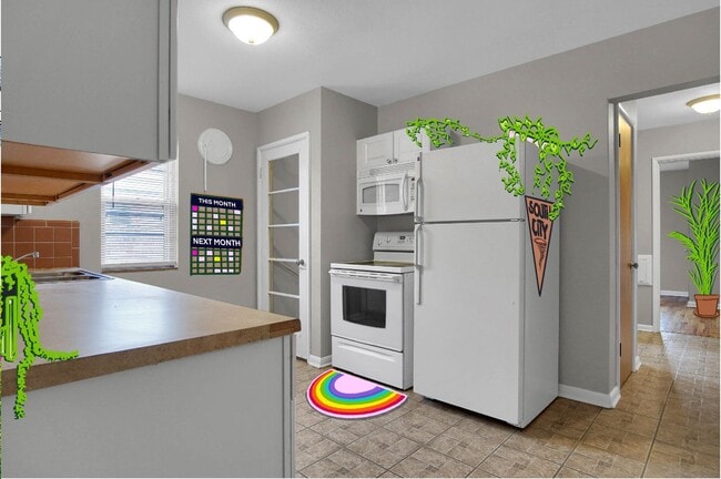 Building Photo - Living on Fyler is so Hawt Right Now