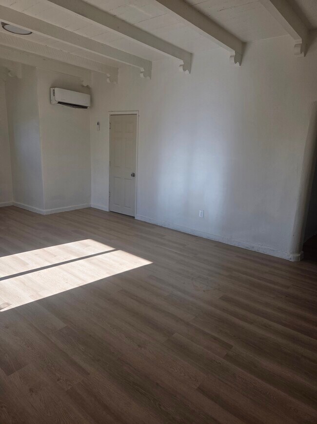 Foto del edificio - 5855 S 6th Ave