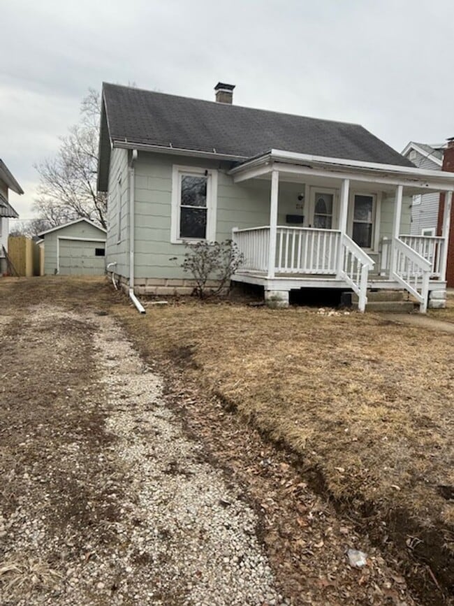 Building Photo - House for Rent - 1 bedroom / 1 bathroom