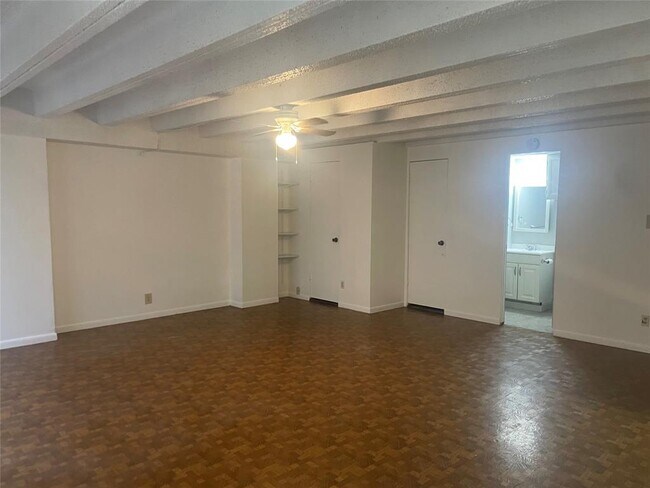 Foto del edificio - 5914 Lago Vista Way