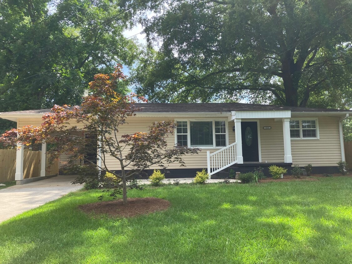 Primary Photo - 213 Dripping Springs Rd NW